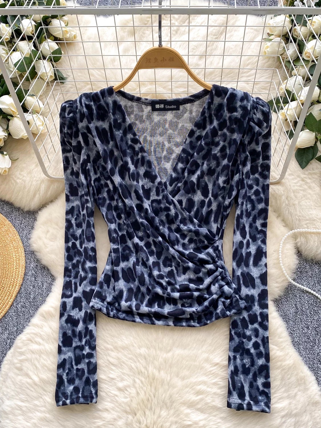 Meet me somewhere top CTO776 images